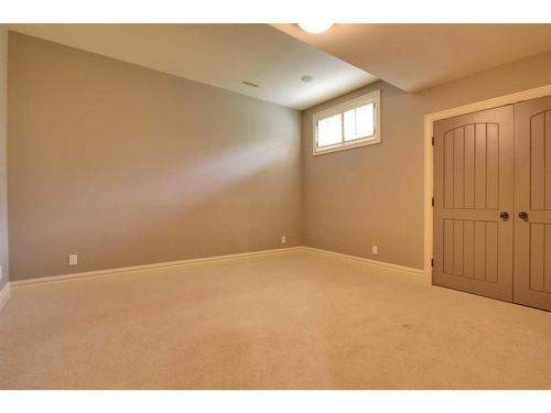 130 226 Avenue South, Calgary, AB - Indoor Photo Showing Other Room