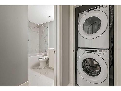 69 Creekstone Drive Sw, Calgary, AB - Indoor Photo Showing Laundry Room