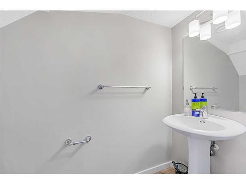 618 Cranford Mews Se, Calgary, AB - Indoor Photo Showing Bathroom