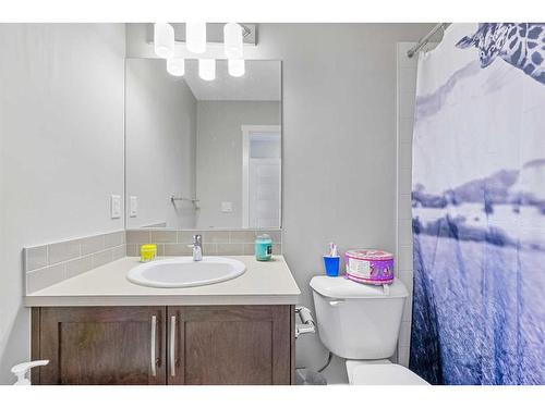 618 Cranford Mews Se, Calgary, AB - Indoor Photo Showing Bathroom