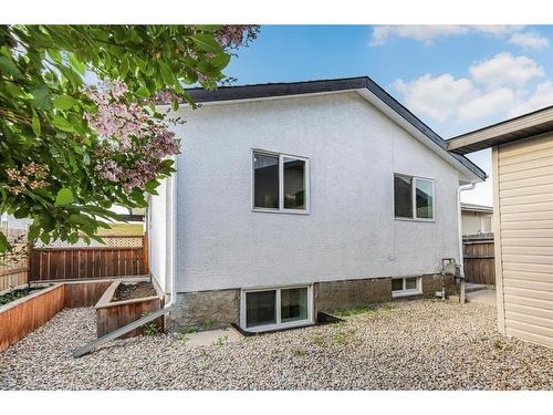 331 Maitland Crescent, Calgary, AB - Outdoor With Exterior