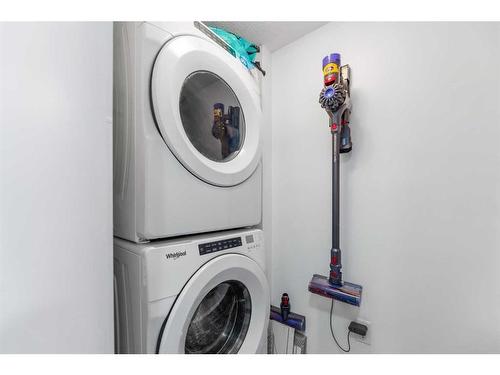4202-4641 128 Avenue Ne, Calgary, AB - Indoor Photo Showing Laundry Room