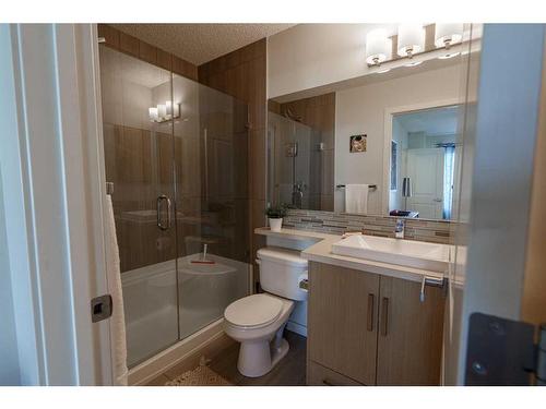 6 Walden Walk Se, Calgary, AB - Indoor Photo Showing Bathroom