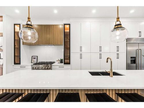 2110 Broadview Road Nw, Calgary, AB - Indoor Photo Showing Kitchen With Double Sink With Upgraded Kitchen