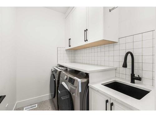 2110 Broadview Road Nw, Calgary, AB - Indoor Photo Showing Laundry Room