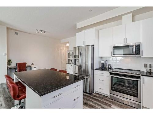 4013-15 Sage Meadows Landing Nw, Calgary, AB - Indoor Photo Showing Kitchen With Upgraded Kitchen