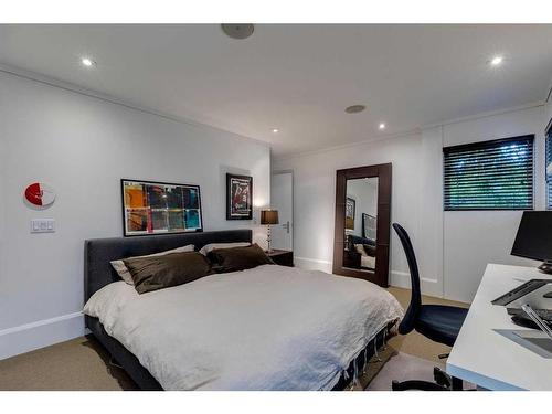 2319 16 Street Sw, Calgary, AB - Indoor Photo Showing Bedroom