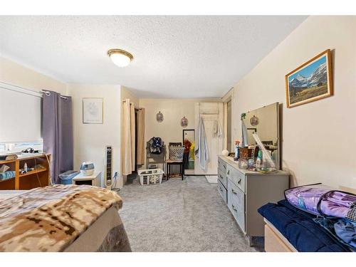 5138 52 Street, Olds, AB - Indoor Photo Showing Bedroom