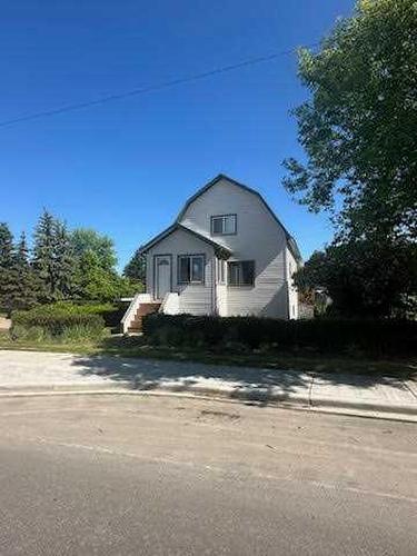 5138 52 Street, Olds, AB - Outdoor