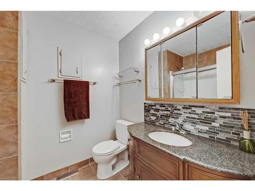 156 Whitestone Crescent Ne, Calgary, AB - Indoor Photo Showing Bathroom