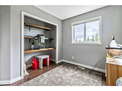 8 Crystal Shores Cove, Okotoks, AB - Indoor