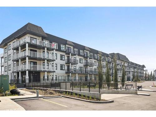 402-255 Les Jardins Park Se, Calgary, AB - Outdoor With View