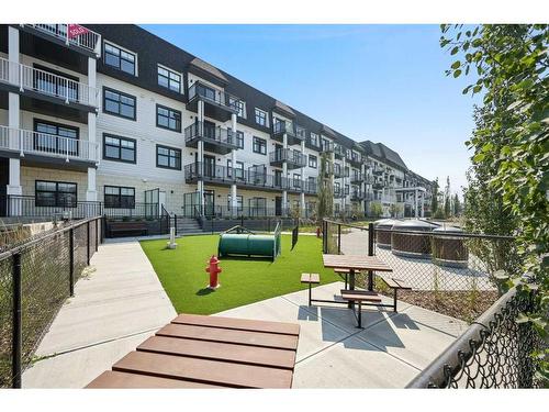 402-255 Les Jardins Park Se, Calgary, AB - Outdoor With View