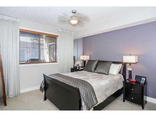 302-3704 15A Street Sw, Calgary, AB - Indoor Photo Showing Bedroom