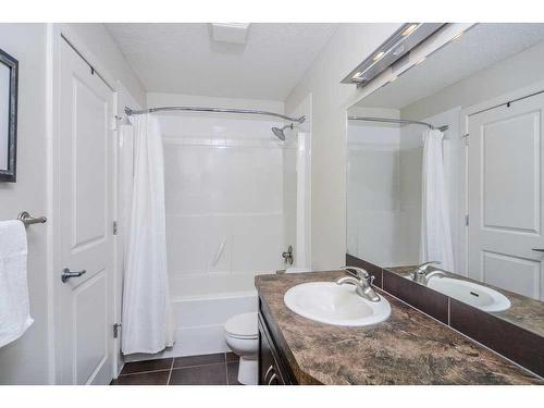 302-3704 15A Street Sw, Calgary, AB - Indoor Photo Showing Bathroom