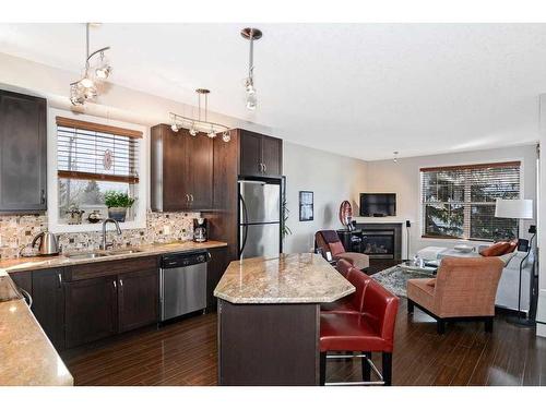 302-3704 15A Street Sw, Calgary, AB - Indoor Photo Showing Kitchen With Upgraded Kitchen