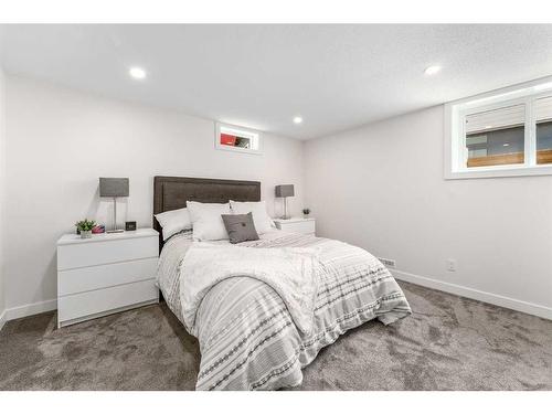 140 Lake Wapta Rise Se, Calgary, AB - Indoor Photo Showing Bedroom