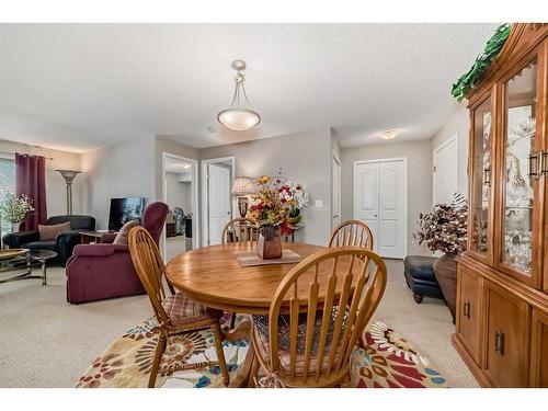 342-428 Chaparral Ravine View Se, Calgary, AB - Indoor Photo Showing Dining Room