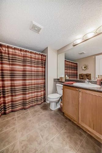 342-428 Chaparral Ravine View Se, Calgary, AB - Indoor Photo Showing Bathroom
