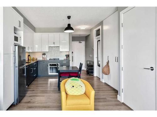 301-1521 26 Avenue Sw, Calgary, AB - Indoor Photo Showing Kitchen