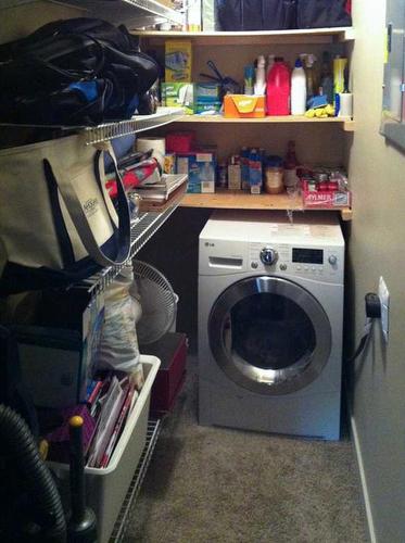 201-534 22 Avenue Sw, Calgary, AB - Indoor Photo Showing Laundry Room