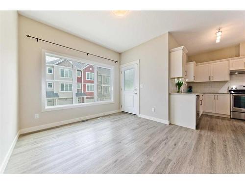 373 Nolancrest Heights Nw, Calgary, AB - Indoor Photo Showing Kitchen