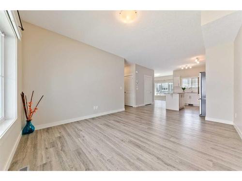 373 Nolancrest Heights Nw, Calgary, AB - Indoor