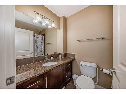 1-1621 27 Avenue Sw, Calgary, AB - Indoor Photo Showing Bathroom