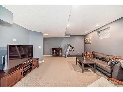 1-1621 27 Avenue Sw, Calgary, AB - Indoor Photo Showing Other Room