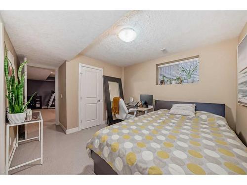 1-1621 27 Avenue Sw, Calgary, AB - Indoor Photo Showing Bedroom