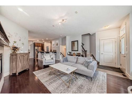 1-1621 27 Avenue Sw, Calgary, AB - Indoor Photo Showing Living Room