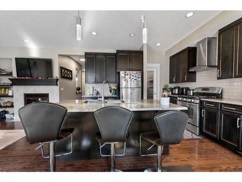 200 Evanswood Circle Nw, Calgary, AB - Indoor Photo Showing Kitchen With Stainless Steel Kitchen With Double Sink With Upgraded Kitchen