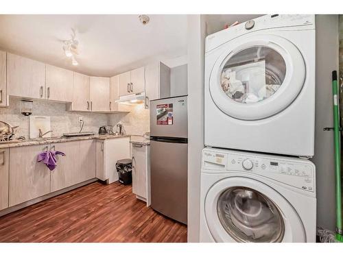 19 Hunterhorn Place Ne, Calgary, AB - Indoor Photo Showing Laundry Room