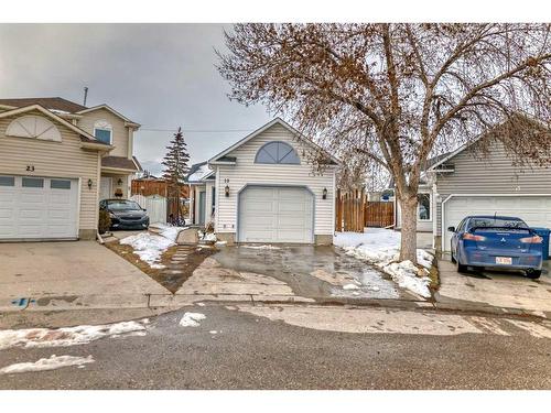 19 Hunterhorn Place Ne, Calgary, AB - Outdoor With Facade