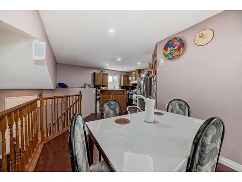 19 Hunterhorn Place Ne, Calgary, AB - Indoor Photo Showing Dining Room