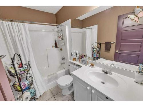 238 Valley Glen Bay Nw, Calgary, AB - Indoor Photo Showing Bathroom