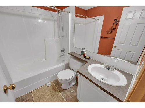 238 Valley Glen Bay Nw, Calgary, AB - Indoor Photo Showing Bathroom