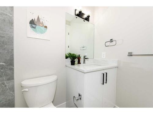 148 Saddlelake Manor Ne, Calgary, AB - Indoor Photo Showing Bathroom