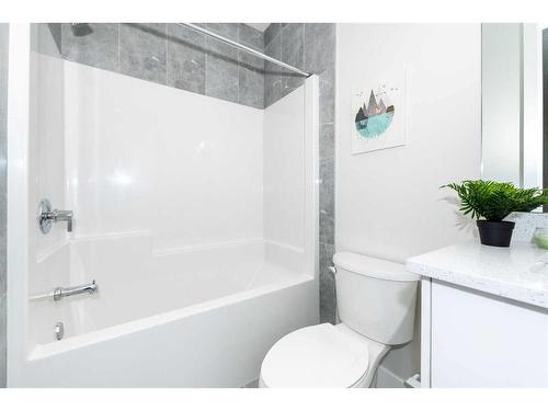 148 Saddlelake Manor Ne, Calgary, AB - Indoor Photo Showing Bathroom