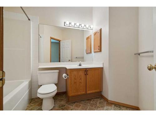 50 Prestwick Pond Terrace Se, Calgary, AB - Indoor Photo Showing Bathroom
