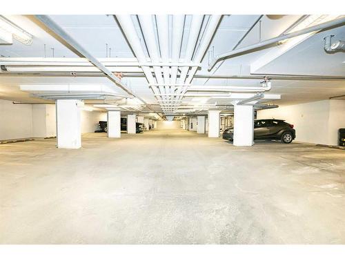 111-20 Sage Hill Terrace Nw, Calgary, AB - Indoor Photo Showing Garage