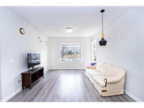 111-20 Sage Hill Terrace Nw, Calgary, AB - Indoor Photo Showing Living Room