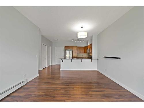 308-76 Panatella Road Nw, Calgary, AB - Indoor Photo Showing Kitchen