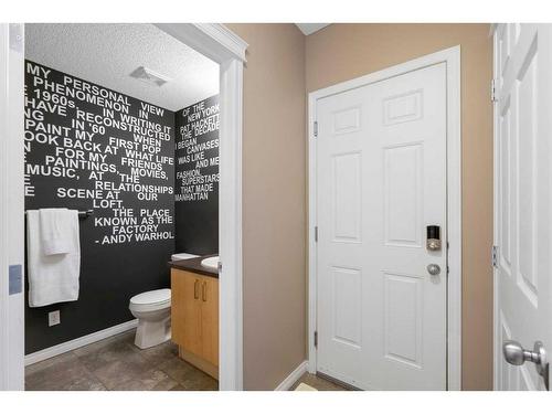 69 Bridleridge View Sw, Calgary, AB - Indoor Photo Showing Bathroom