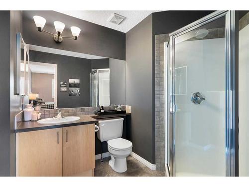 69 Bridleridge View Sw, Calgary, AB - Indoor Photo Showing Bathroom