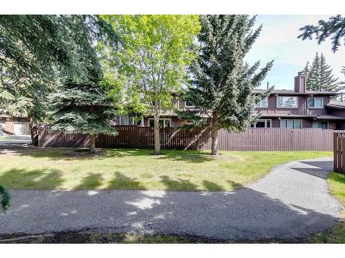 10-2323 Oakmoor Drive Sw, Calgary, AB - Outdoor