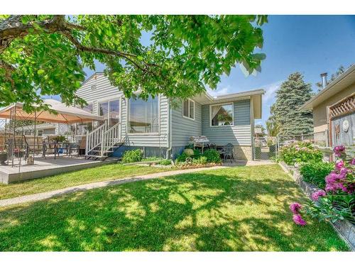 56 Huntwick Way Ne, Calgary, AB - Outdoor