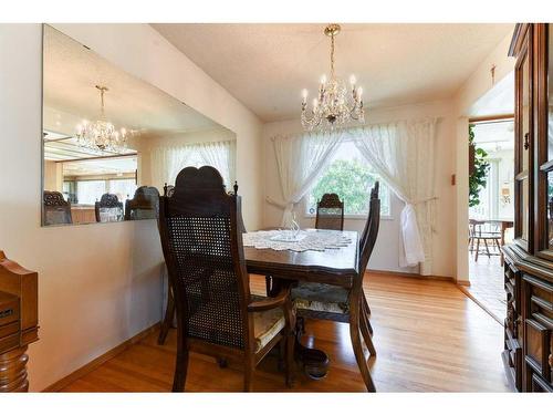 56 Huntwick Way Ne, Calgary, AB - Indoor Photo Showing Dining Room