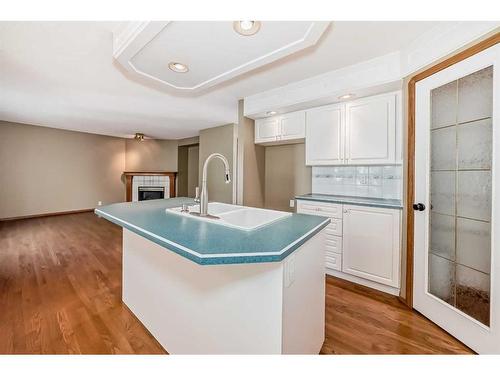 126 Douglasview Rise Se, Calgary, AB - Indoor Photo Showing Kitchen