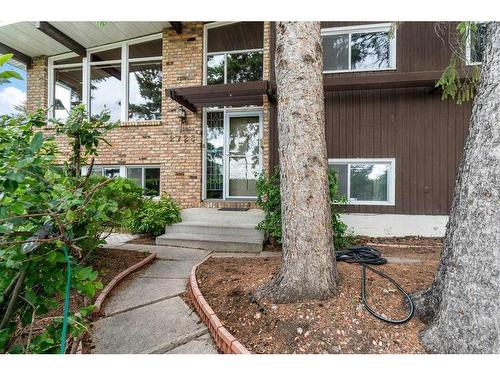 2728 Crawford Road Nw, Calgary, AB - Outdoor